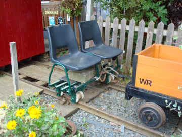 20121013 Wootton Railway.JPG (2402003 bytes)